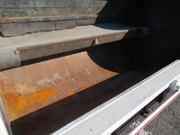 いすゞフォワードパッカー車（塵芥車）中型（4t）[写真25]