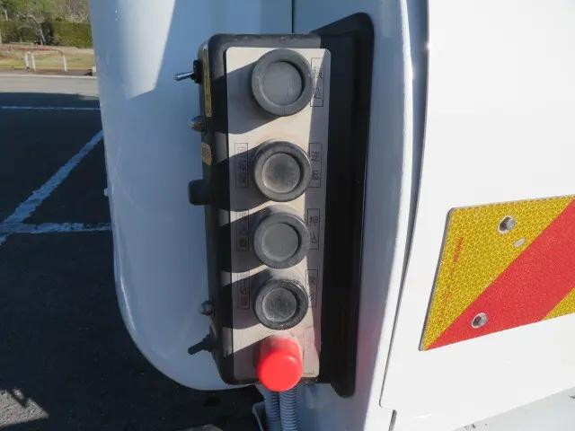 いすゞフォワードパッカー車（塵芥車）中型（4t）[写真26]