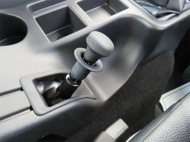 三菱ふそうファイタークレーン4段中型（4t）[写真16]