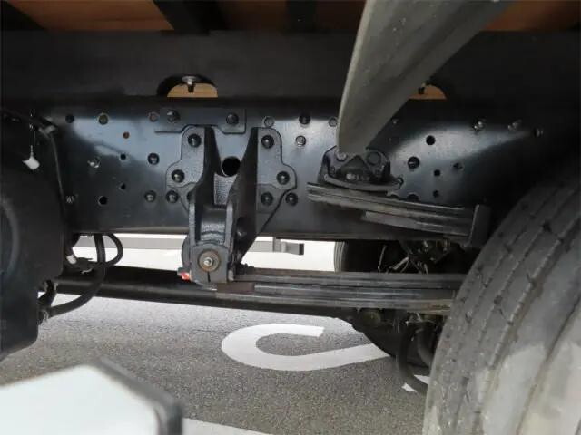 三菱ふそうファイタークレーン4段中型（4t）[写真37]