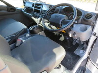 日野デュトロ平ボディ小型（2t・3t）[写真08]