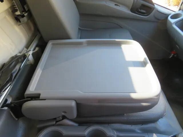 日野デュトロ平ボディ小型（2t・3t）[写真09]