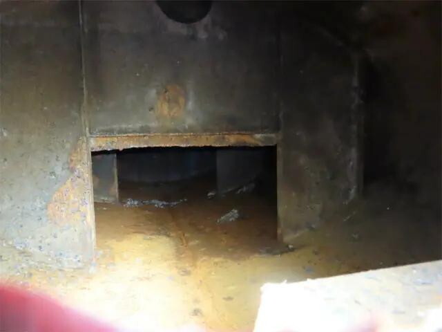 いすゞエルフバキュームカー小型（2t・3t）[写真10]