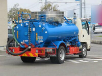 いすゞエルフバキュームカー小型（2t・3t）[写真02]