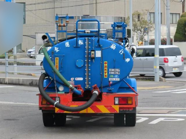 いすゞエルフバキュームカー小型（2t・3t）[写真07]