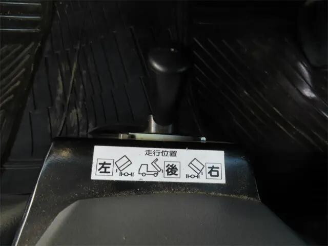 日野デュトロ三転ダンプ小型（2t・3t）[写真18]