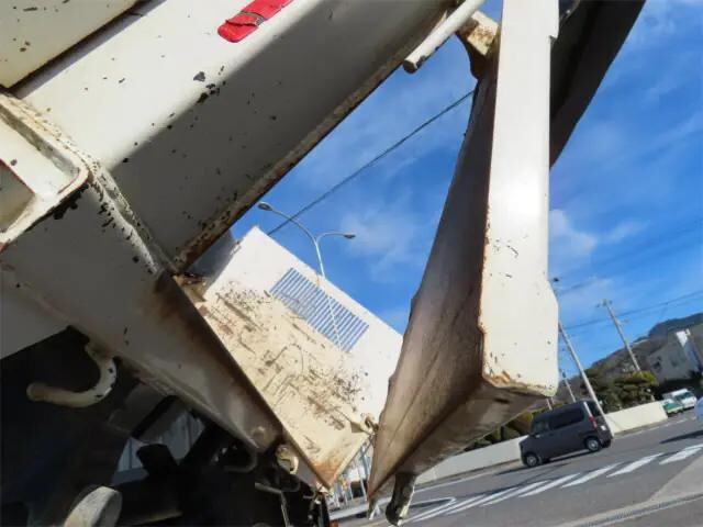 日野デュトロ三転ダンプ小型（2t・3t）[写真37]