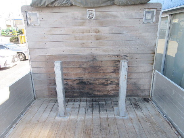 いすゞギガアルミブロック大型（10t）[写真08]