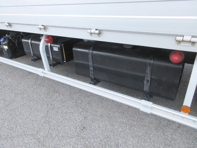 日野レンジャーアルミウイング中型（4t）[写真13]