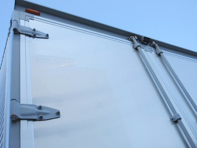 日野レンジャーアルミウイング中型（4t）[写真18]