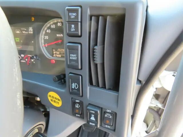 いすゞフォワードアルミブロック増トン（6t・8t）[写真17]