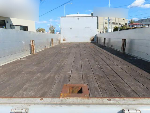 いすゞフォワードアルミブロック増トン（6t・8t）[写真24]