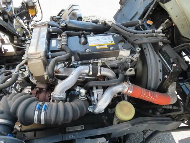 いすゞフォワードアルミブロック増トン（6t・8t）[写真32]