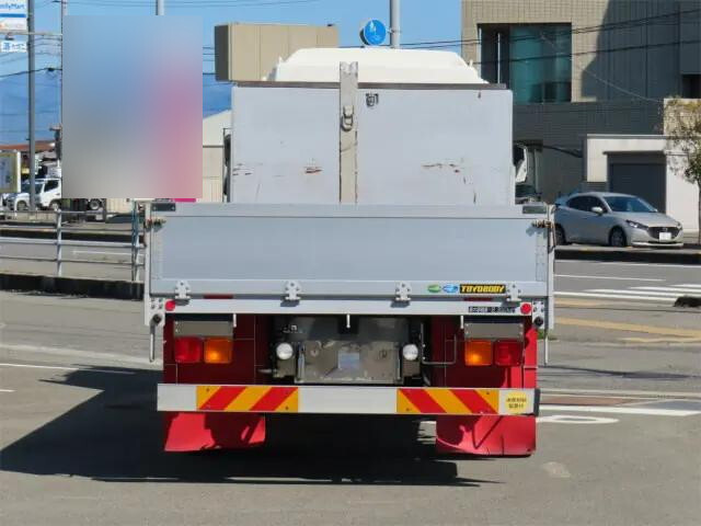 いすゞフォワードアルミブロック増トン（6t・8t）[写真06]