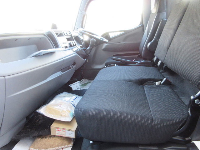 三菱ふそうキャンターアルミブロック小型（2t・3t）[写真20]