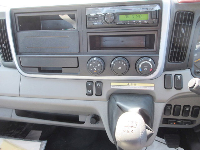 三菱ふそうキャンターアルミブロック小型（2t・3t）[写真21]