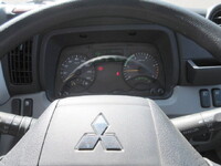 三菱ふそうキャンターアルミブロック小型（2t・3t）[写真23]