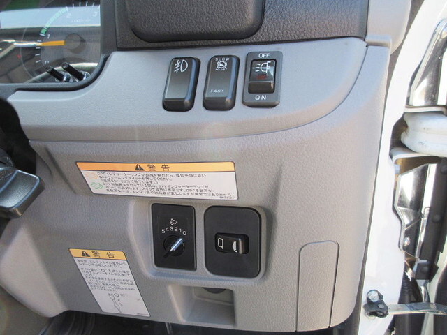 三菱ふそうキャンターアルミブロック小型（2t・3t）[写真24]