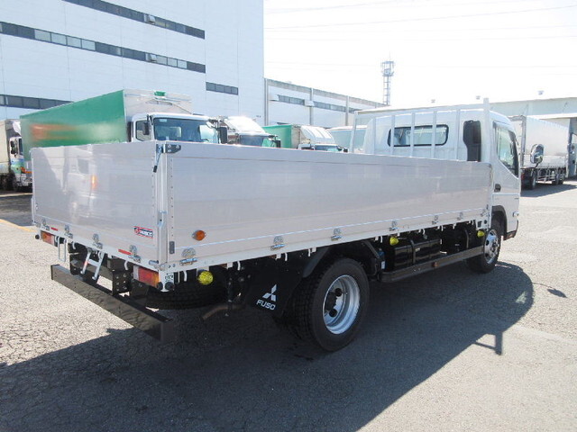 三菱ふそうキャンターアルミブロック小型（2t・3t）[写真04]