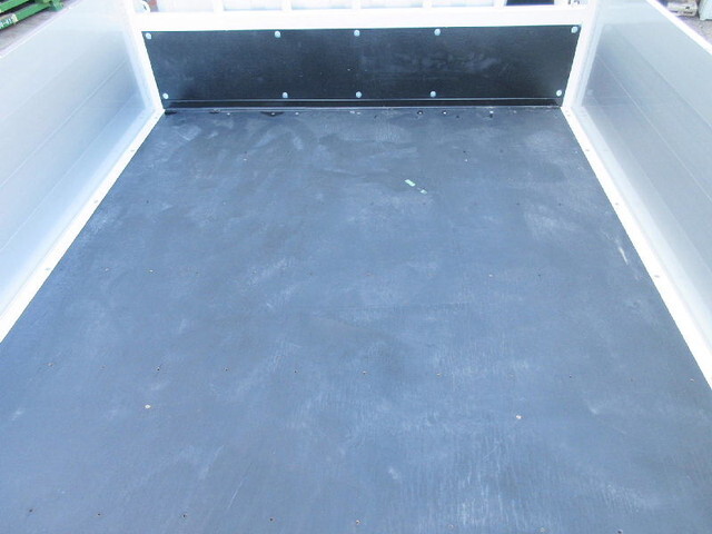 三菱ふそうキャンターアルミブロック小型（2t・3t）[写真09]