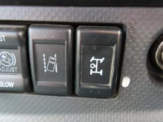 いすゞフォワードパッカー車（塵芥車）中型（4t）[写真12]