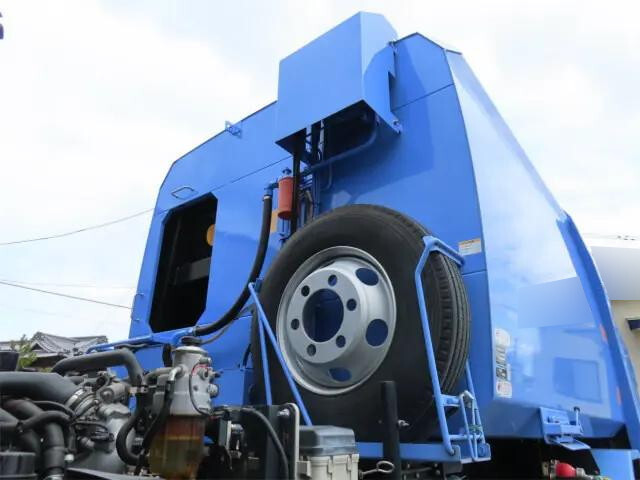 いすゞフォワードパッカー車（塵芥車）中型（4t）[写真24]