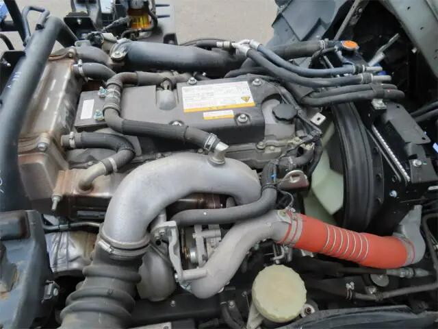 いすゞフォワードパッカー車（塵芥車）中型（4t）[写真33]