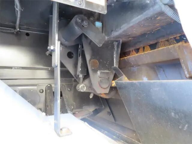 いすゞフォワードパッカー車（塵芥車）中型（4t）[写真38]