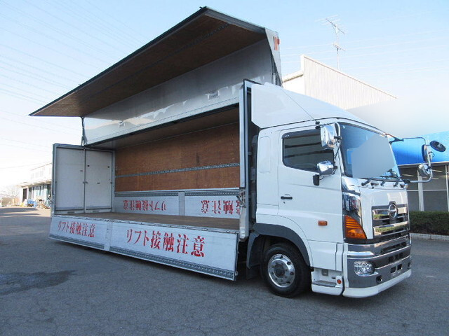 日野プロフィアアルミウイング大型（10t）[写真01]