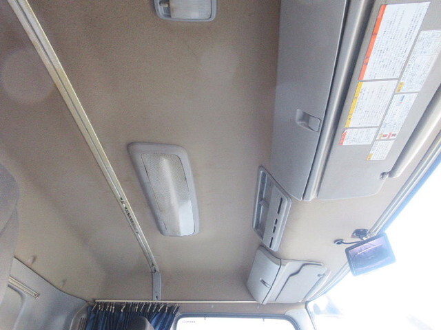 日野プロフィアアルミウイング大型（10t）[写真27]