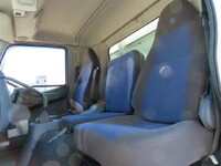 三菱ふそうファイター平ボディ増トン（6t・8t）[写真11]