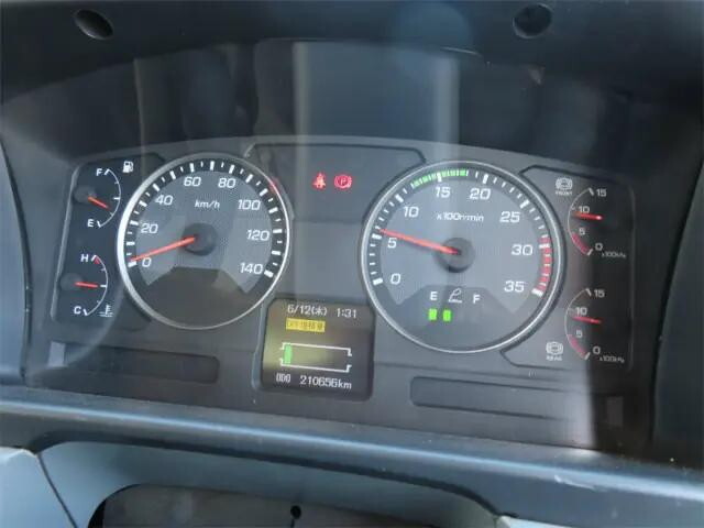 三菱ふそうファイター平ボディ増トン（6t・8t）[写真11]