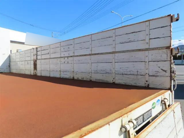 三菱ふそうファイター平ボディ増トン（6t・8t）[写真23]