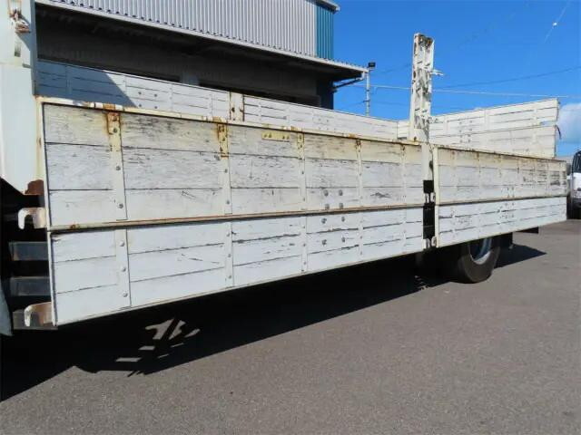 三菱ふそうファイター平ボディ増トン（6t・8t）[写真26]