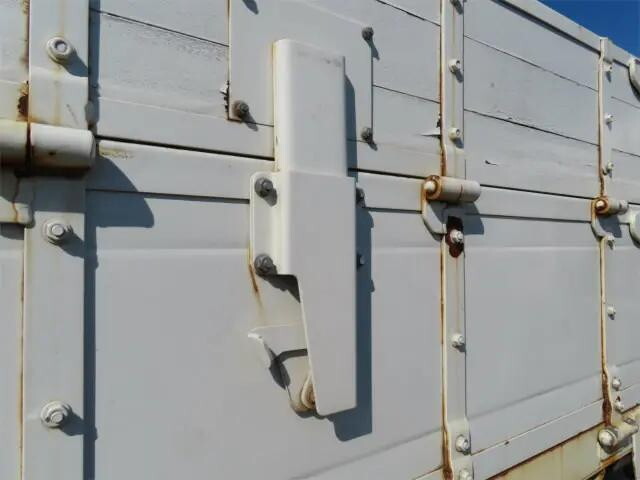 三菱ふそうファイター平ボディ増トン（6t・8t）[写真28]