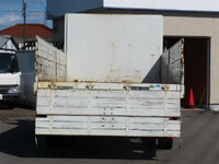 三菱ふそうファイター平ボディ増トン（6t・8t）[写真08]