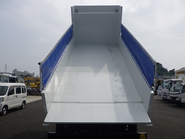 三菱ふそうスーパーグレートダンプ大型（10t）[写真10]