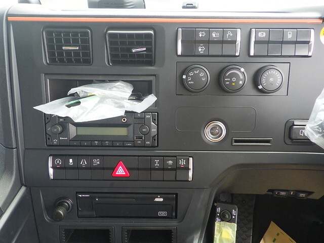 三菱ふそうスーパーグレートダンプ大型（10t）[写真22]