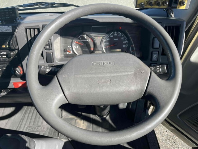 いすゞエルフパッカー車（塵芥車）小型（2t・3t）[写真34]