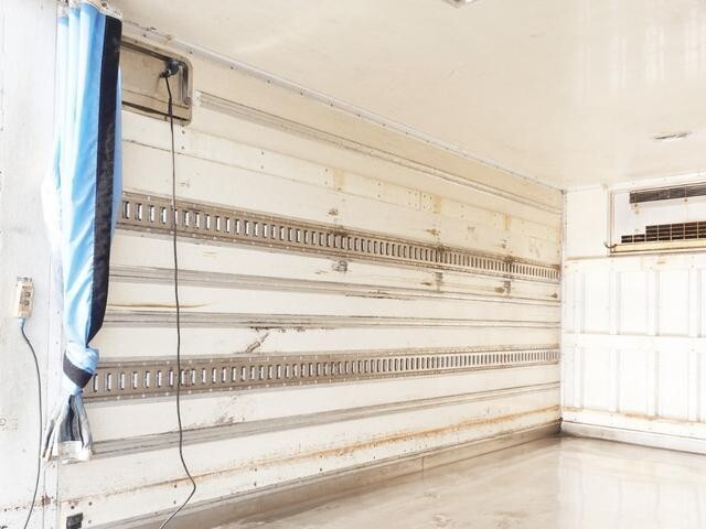 日野デュトロ冷凍車（冷蔵車）小型（2t・3t）[写真15]