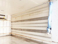 日野デュトロ冷凍車（冷蔵車）小型（2t・3t）[写真17]