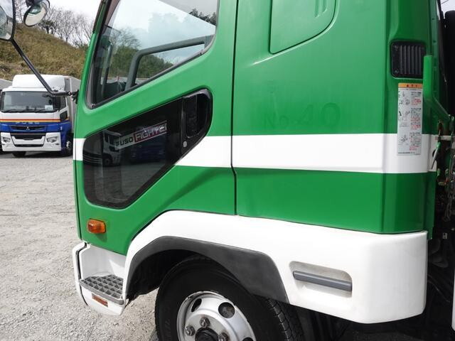 三菱ふそうファイターアルミウイング中型（4t）[写真12]