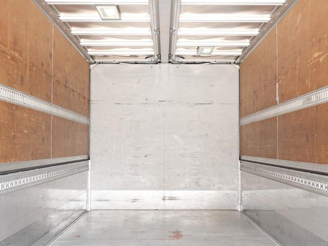 いすゞフォワードアルミウイング増トン（6t・8t）[写真13]