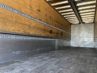 UDトラックスクオンアルミウイング大型（10t）[写真12]