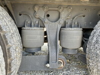 UDトラックスクオンアルミウイング大型（10t）[写真25]