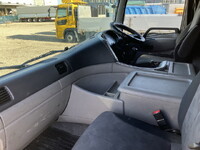 UDトラックスクオンアルミウイング大型（10t）[写真34]