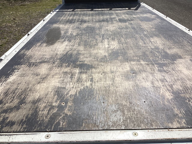 三菱ふそうキャンター平ボディ小型（2t・3t）[写真10]