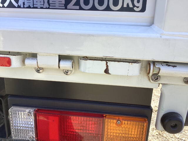 三菱ふそうキャンター平ボディ小型（2t・3t）[写真16]