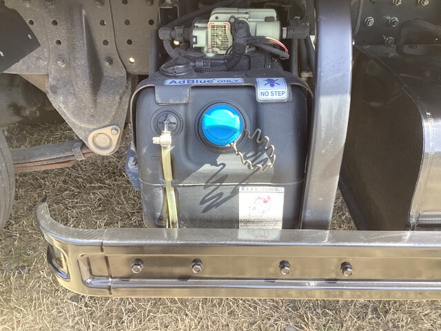 三菱ふそうキャンター平ボディ小型（2t・3t）[写真23]