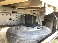 三菱ふそうキャンター平ボディ小型（2t・3t）[写真26]